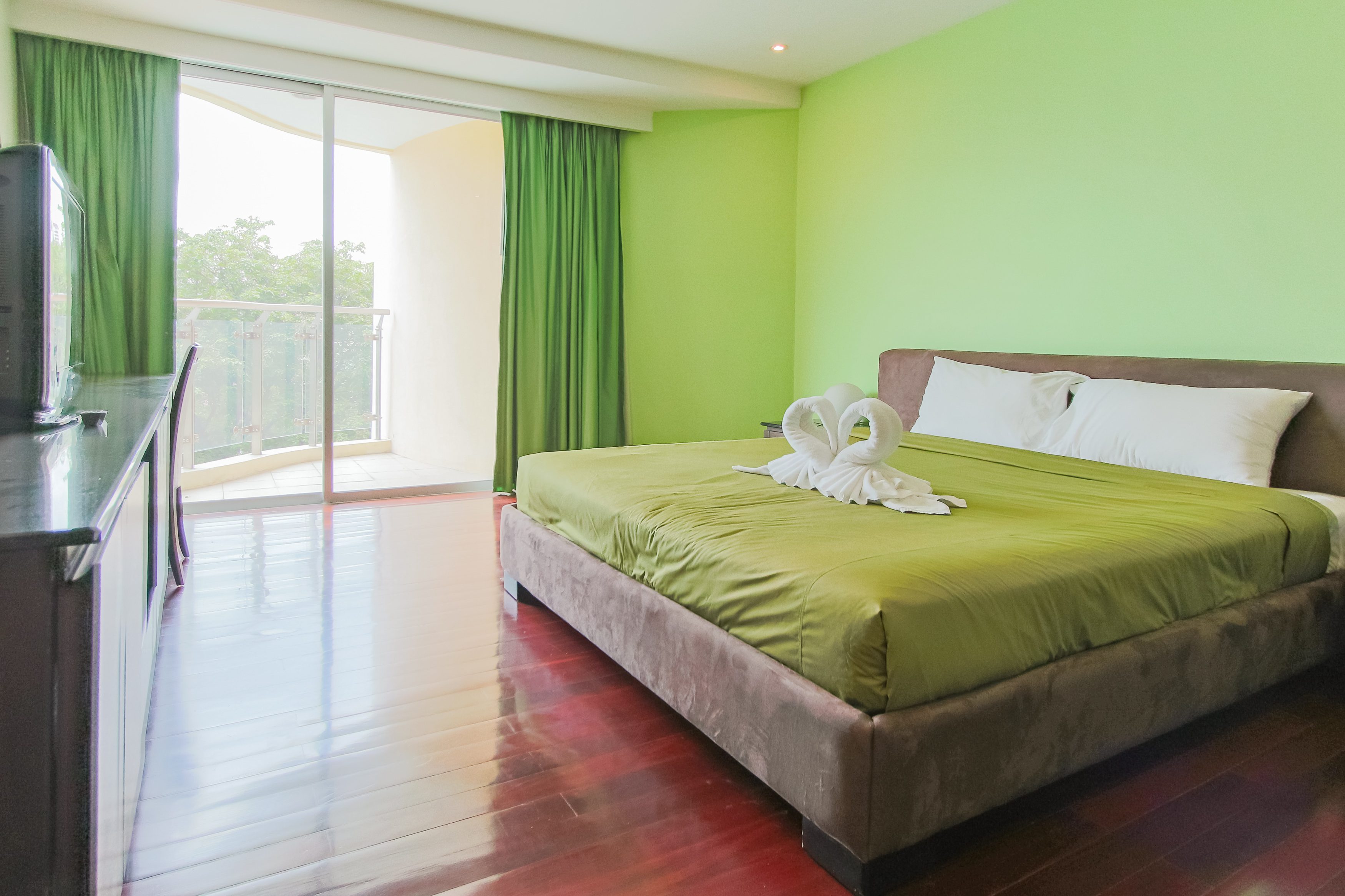 Inviting Two bedroom apartment for Rent in Phra Khanong