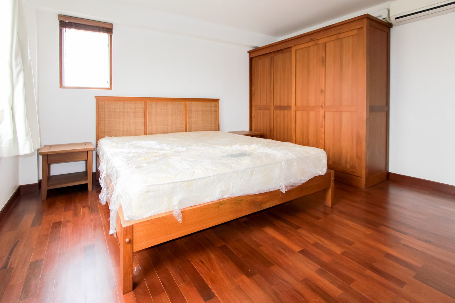 Renovated Two Bedroom Condo for Rent in Thong Lor