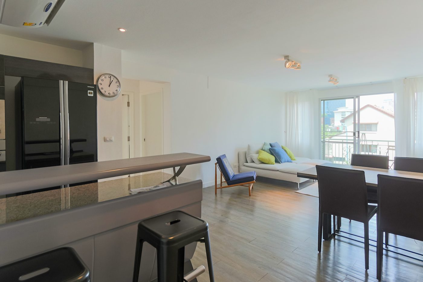 Bright & Light Two Bedroom Condo for Rent in Thong Lor