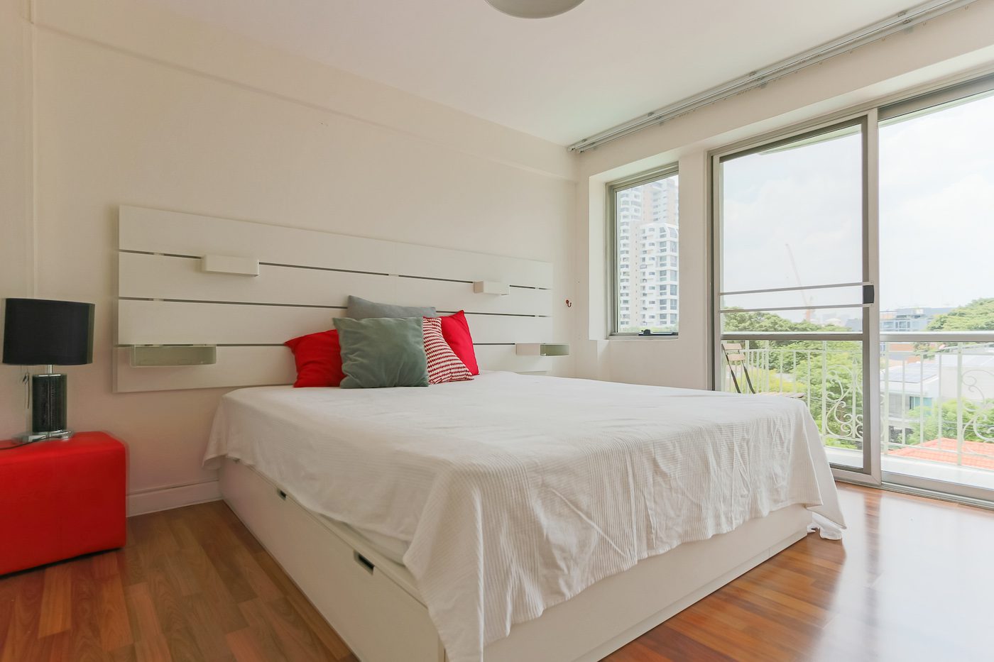 Bright & Light Two Bedroom Condo for Rent in Thong Lor