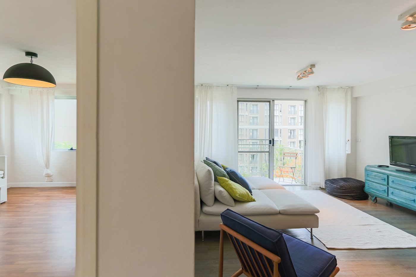 Bright & Light Two Bedroom Condo for Rent in Thong Lor