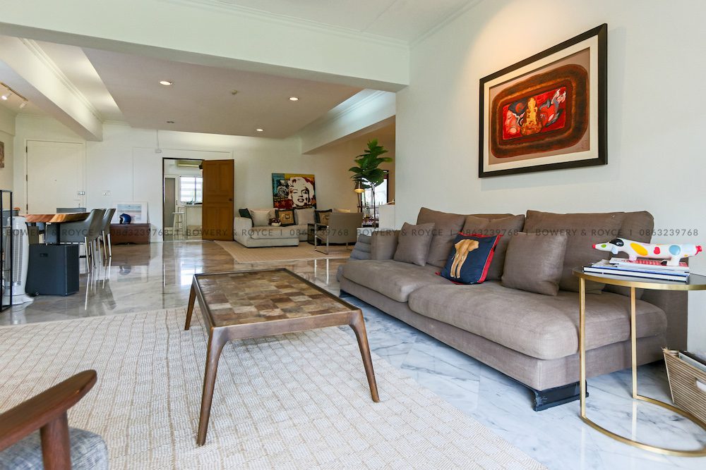 Cozy & Spacious Three Bedroom Plus Maid Condo for Rent in Thong Lor