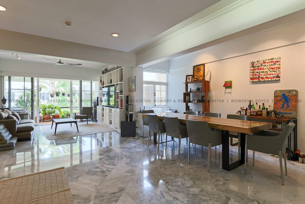 Cozy & Spacious Three Bedroom Plus Maid Condo for Rent in Thong Lor