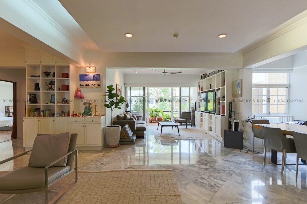 Cozy & Spacious Three Bedroom Plus Maid Condo for Rent in Thong Lor