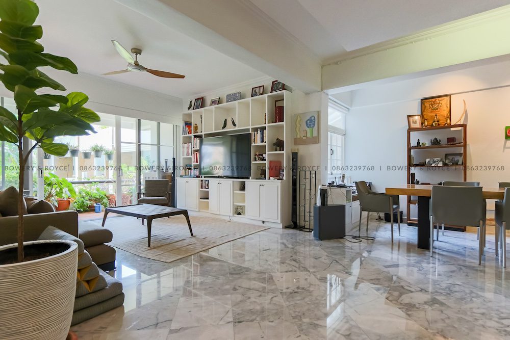 Cozy & Spacious Three Bedroom Plus Maid Condo for Rent in Thong Lor