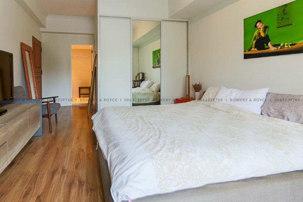 Cozy & Spacious Three Bedroom Plus Maid Condo for Rent in Thong Lor