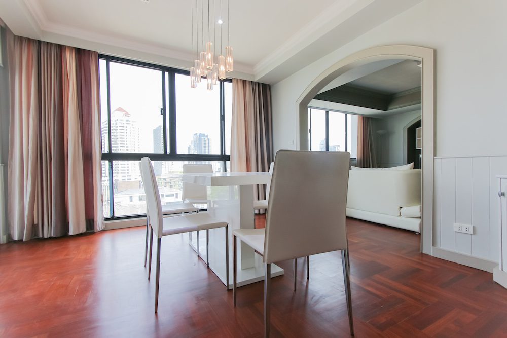 Large two bedroom condo for rent in Thonglor