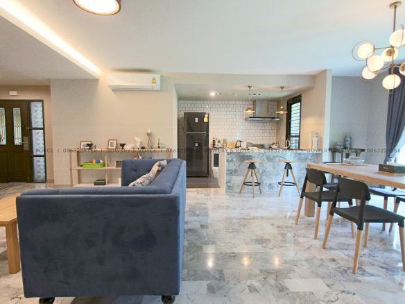 Modern Three Bedroom Plus Office with Private Garden Duplex for Rent in Phrom Phong-4