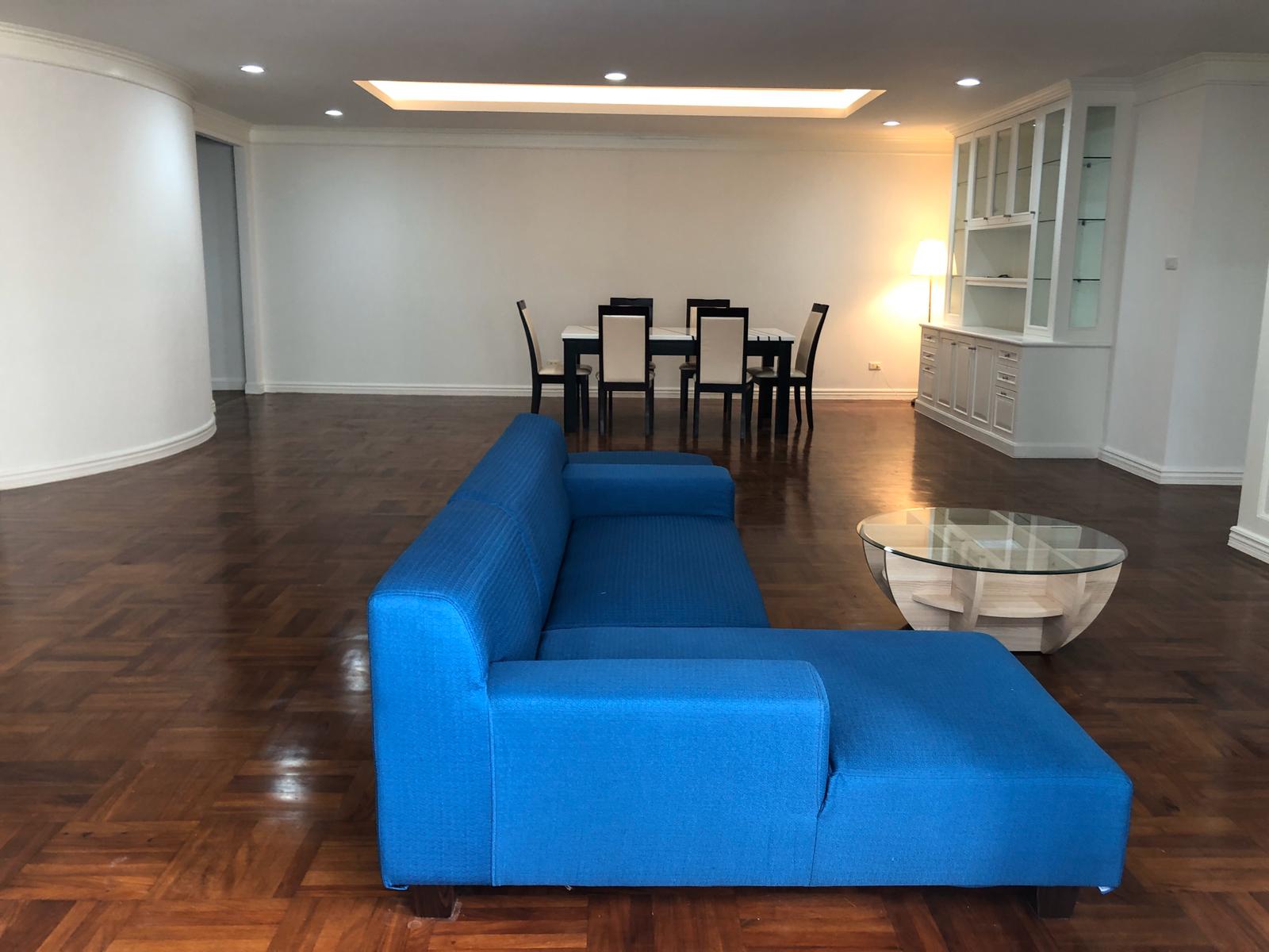 Spacious Two Bedroom Condo for Rent in Asoke