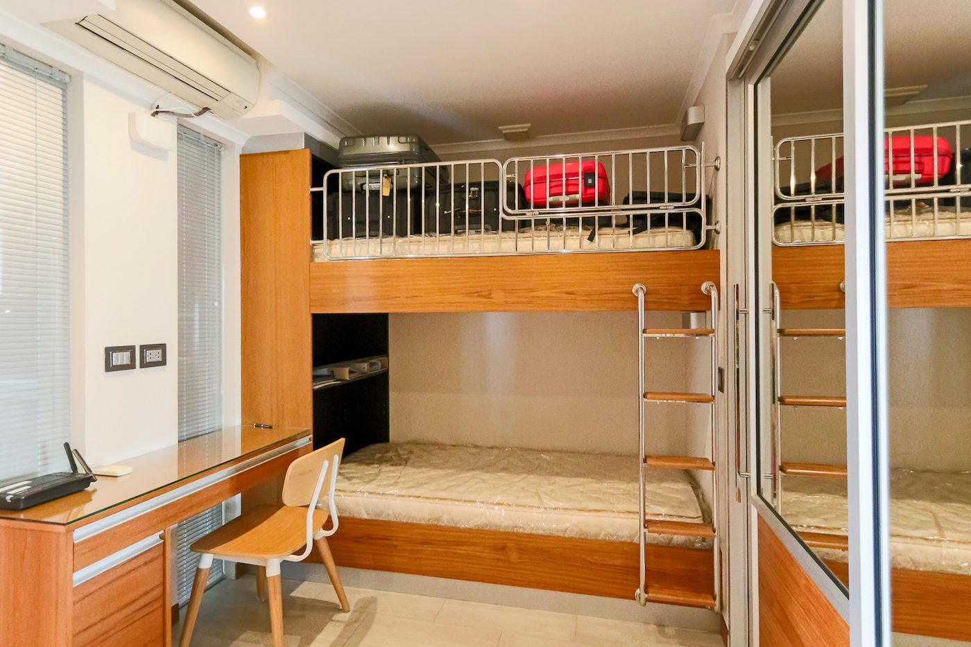 Unique Design One Bedroom Plus Study Condo in Phrom Phong