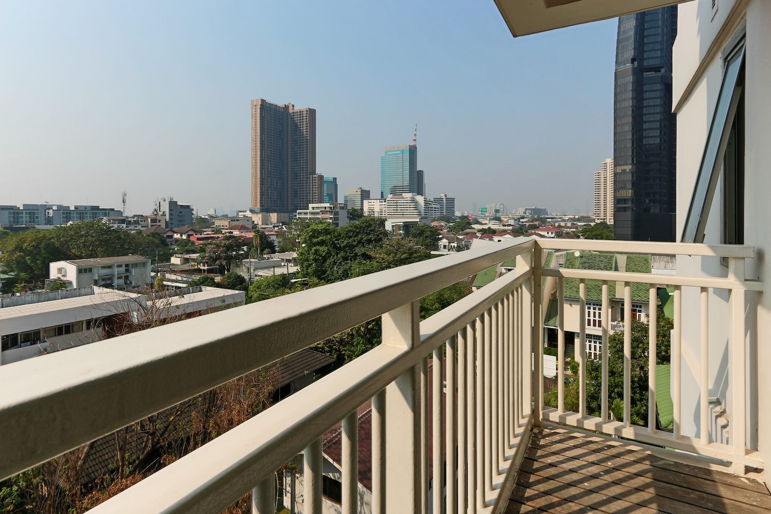 Spacious One Bedroom Condo for Rent and for Sale in Thong Lor 12