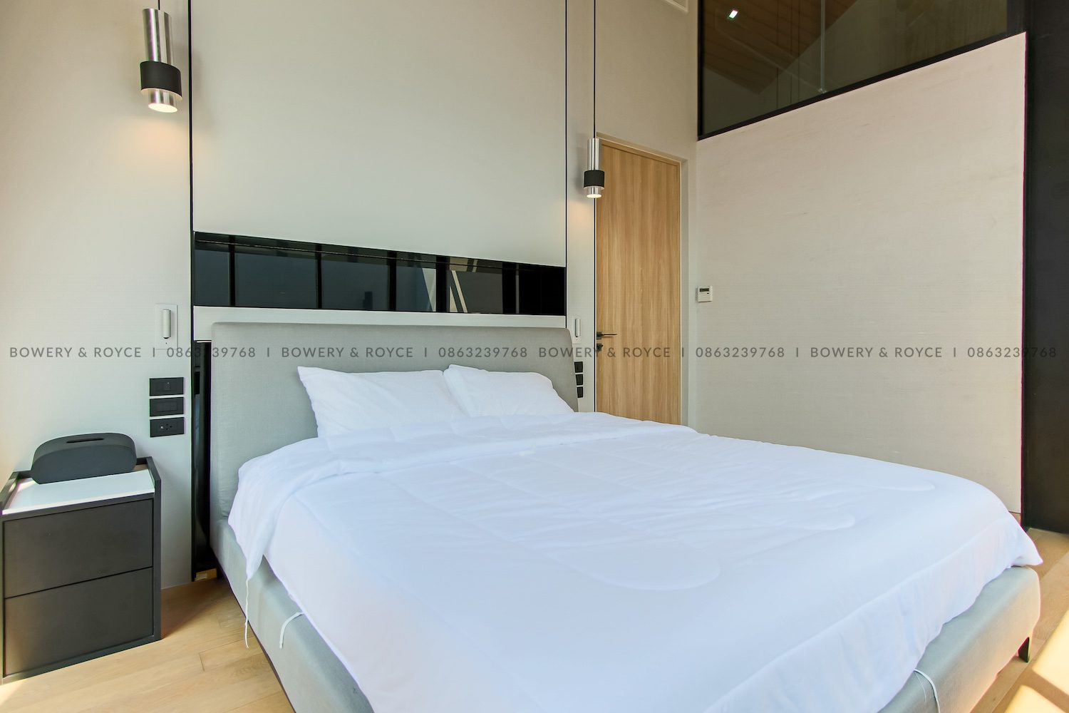 Modern Office Building With Penthouse and a Private Pool for Sale in Ekkamai