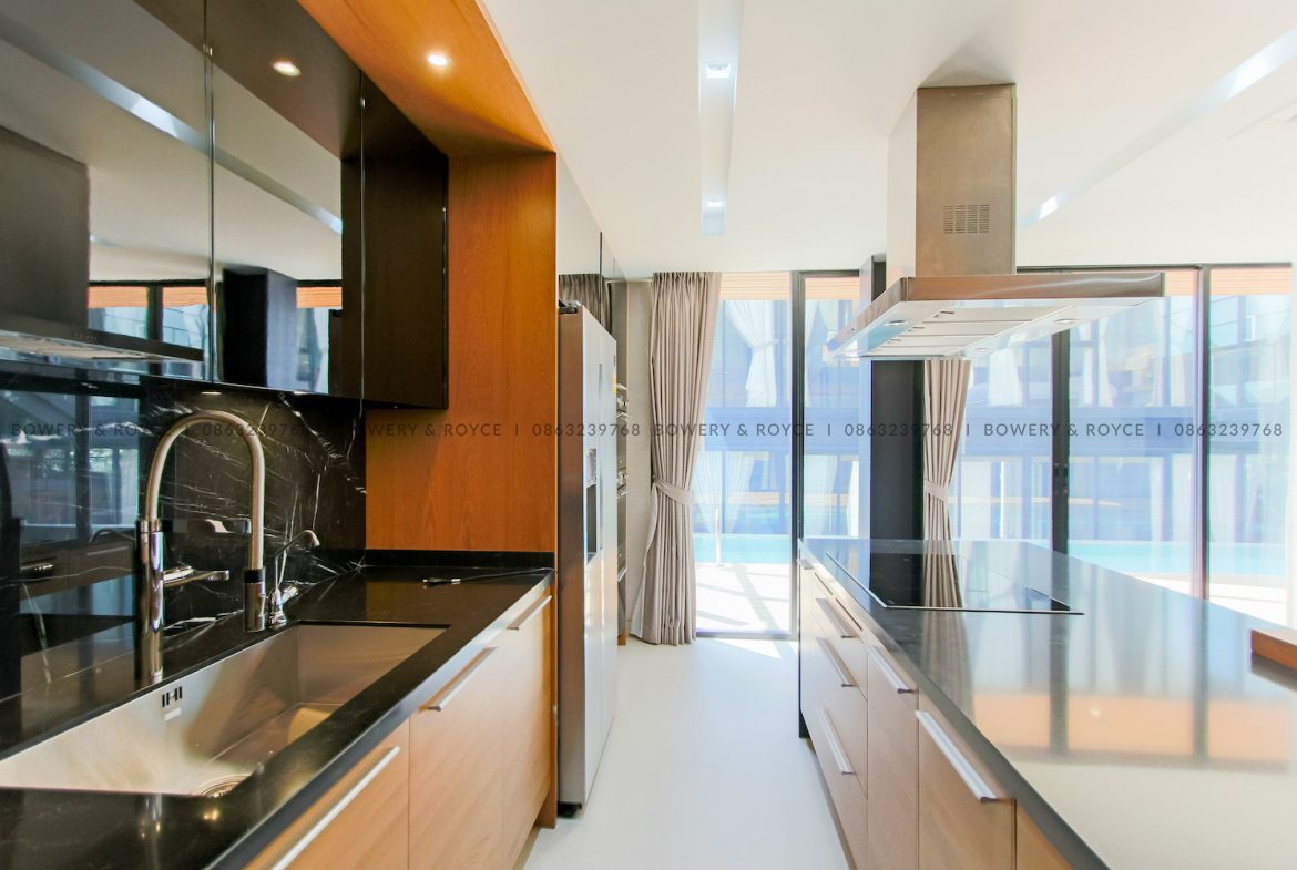 Modern Office Building With Penthouse and a Private Pool for Sale in Ekkamai