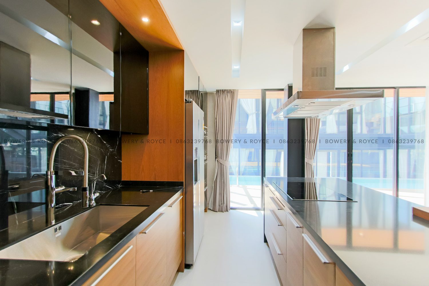 Modern Office Building With Penthouse and a Private Pool for Sale in Ekkamai