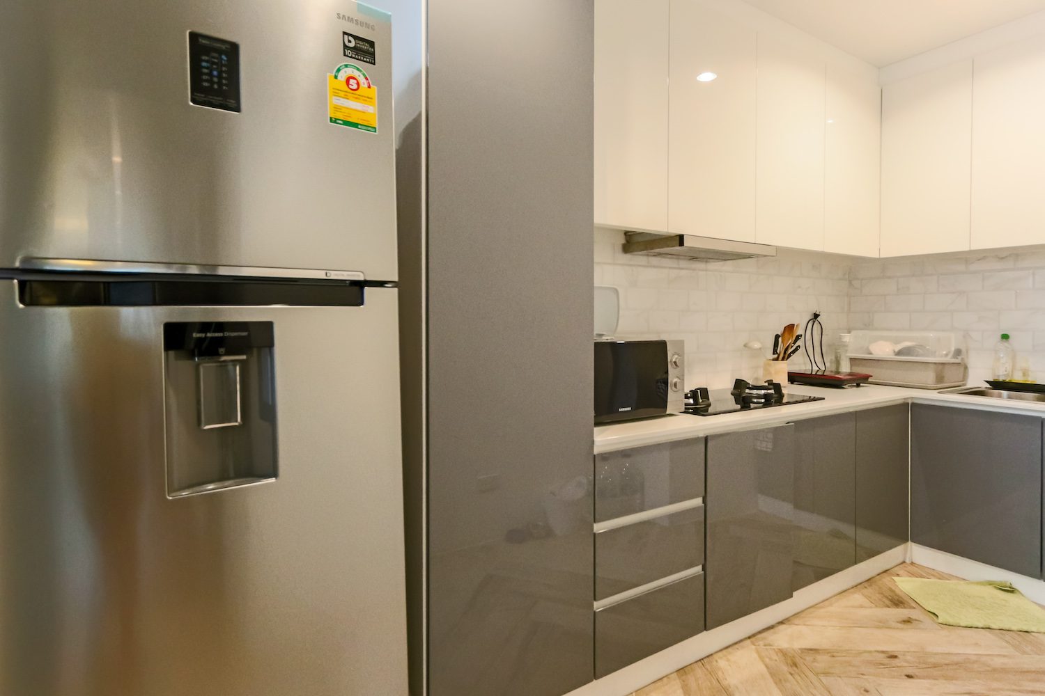 two bedroom townhouse for rent in Thong lor