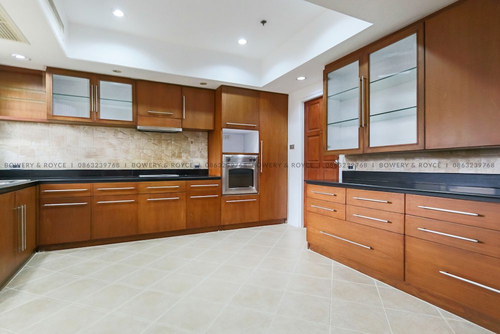 Large Three Bedroom Apartment for Rent in Phrom Phong