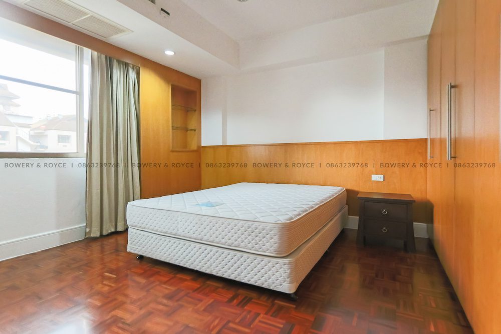 Large Three Bedroom Apartment for Rent in Phrom Phong