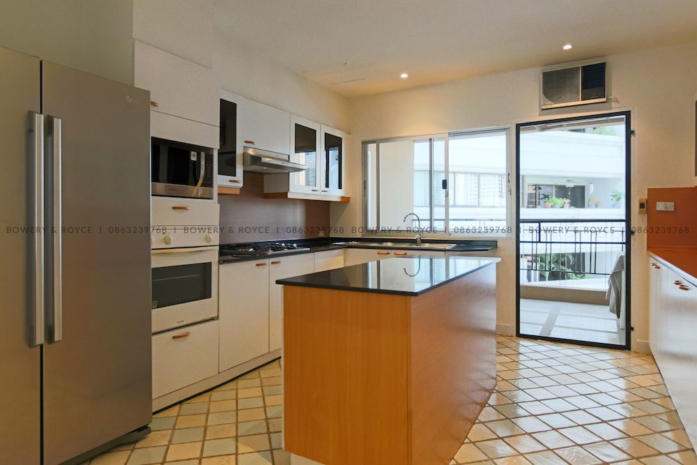 Large Three Bedroom Plus Maid Apartment for Rent in Phrom Phong