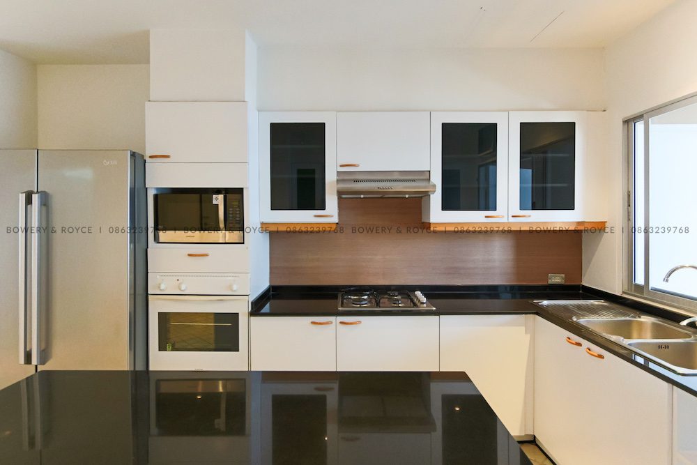 Large Three Bedroom Plus Maid Apartment for Rent in Phrom Phong
