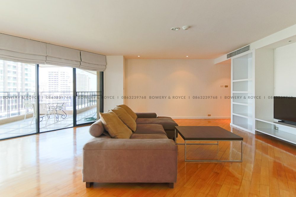 Large Three Bedroom Plus Maid Apartment for Rent in Phrom Phong