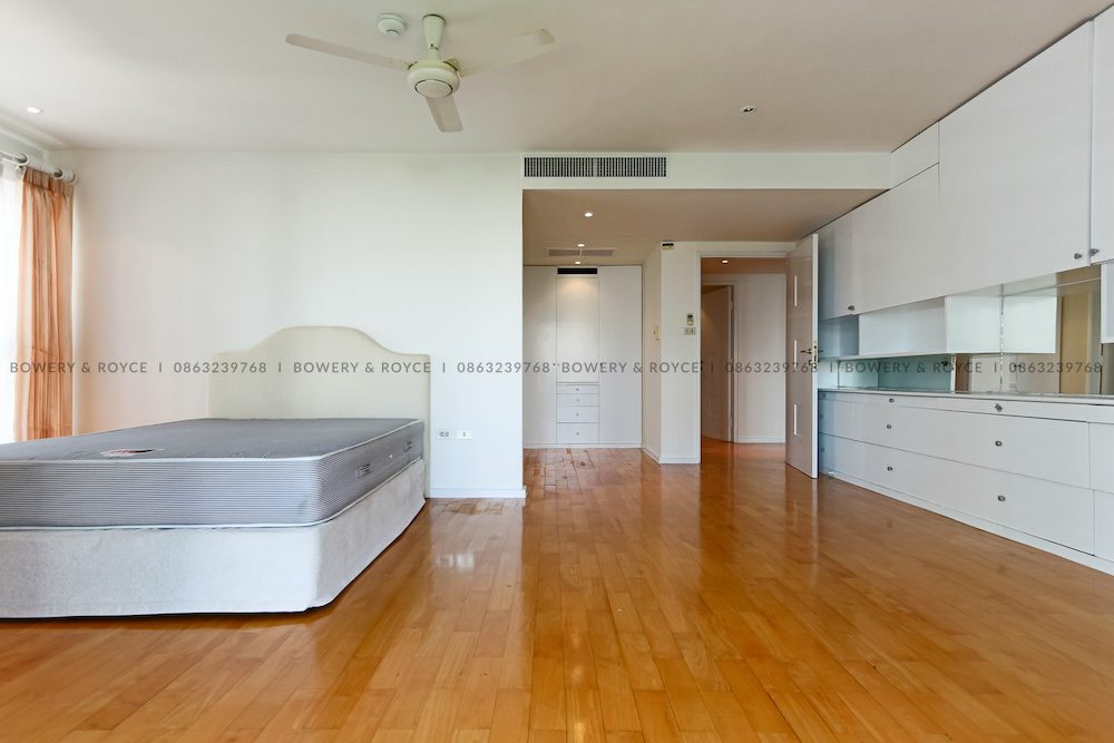 Large Three Bedroom Plus Maid Apartment for Rent in Phrom Phong