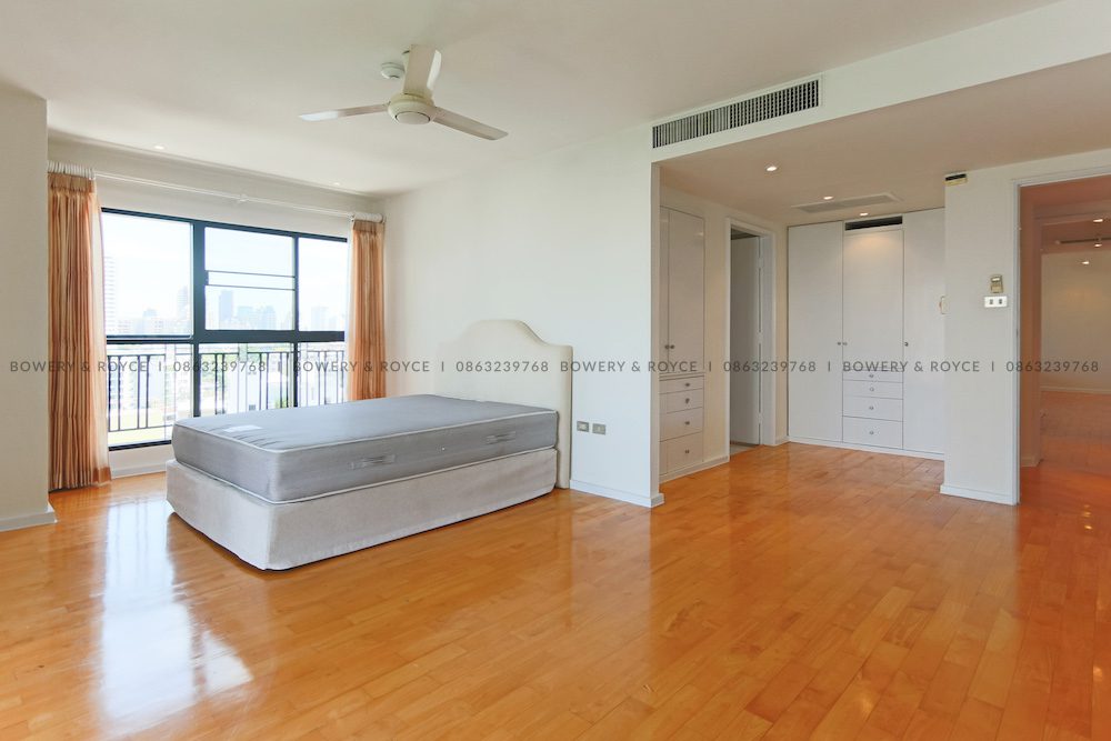 Large Three Bedroom Plus Maid Apartment for Rent in Phrom Phong