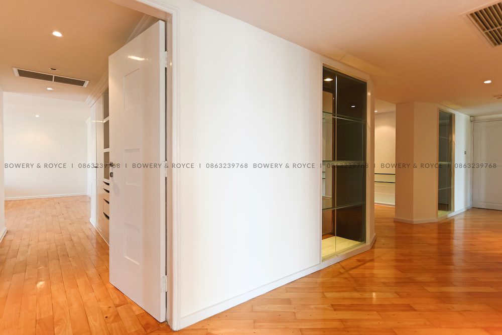 Large Three Bedroom Plus Maid Apartment for Rent in Phrom Phong