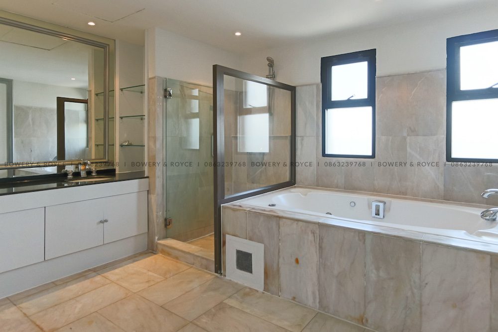 Large Three Bedroom Plus Maid Apartment for Rent in Phrom Phong