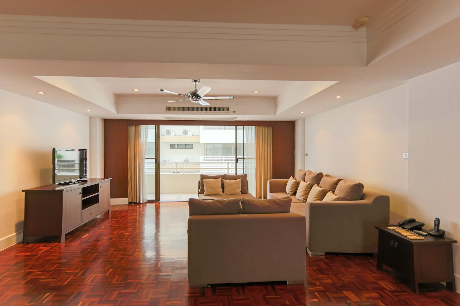 Spacious Four Bedroom Apartment for Rent in Phrom Phong-2