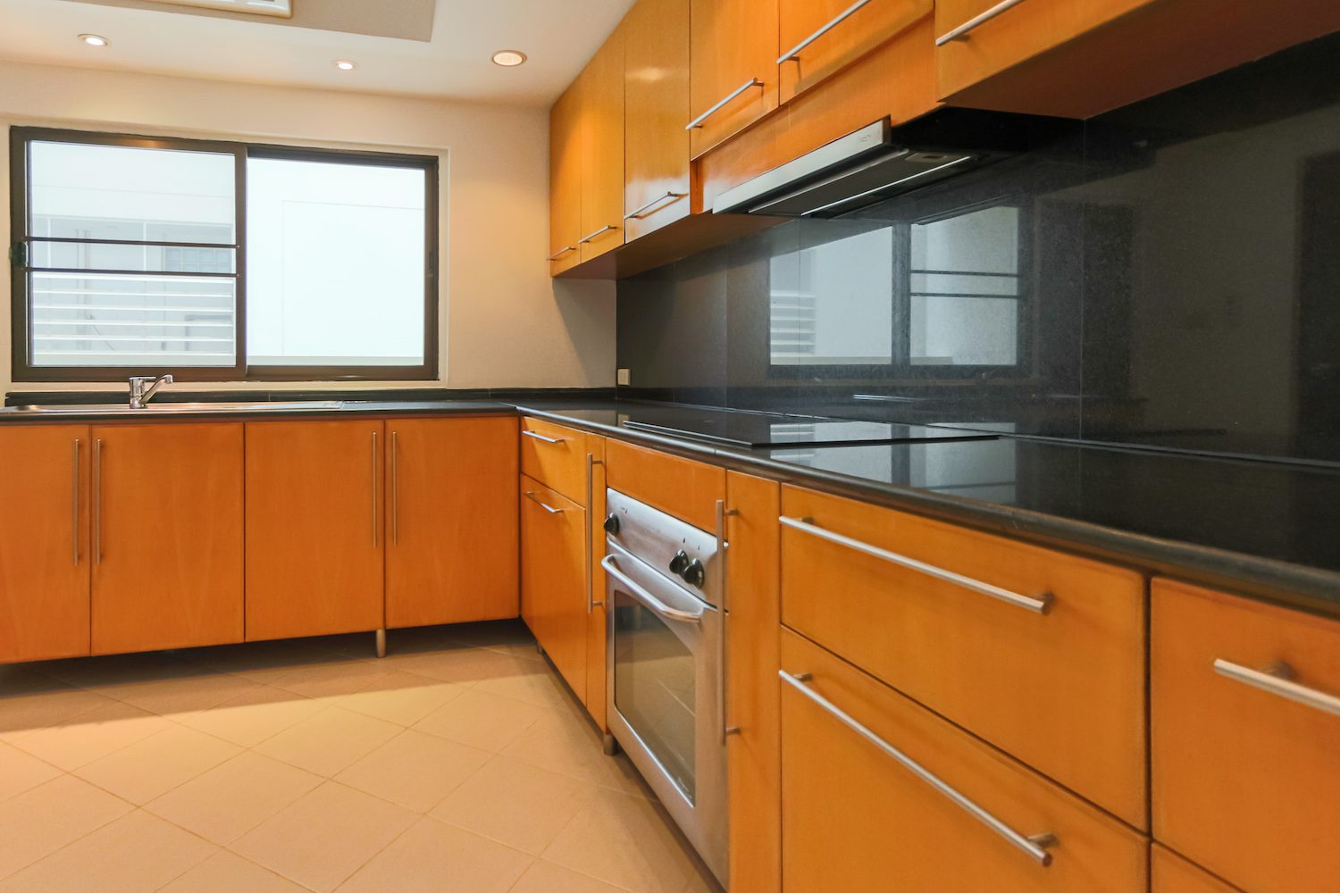 Spacious Four Bedroom Apartment for Rent in Phrom Phong-9