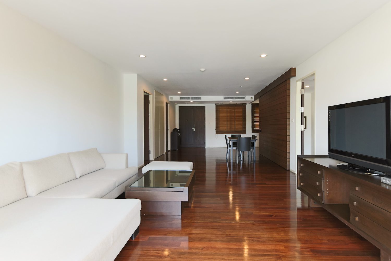 spotless-two-bedroom-condo-for-rent-in-thonglor-1