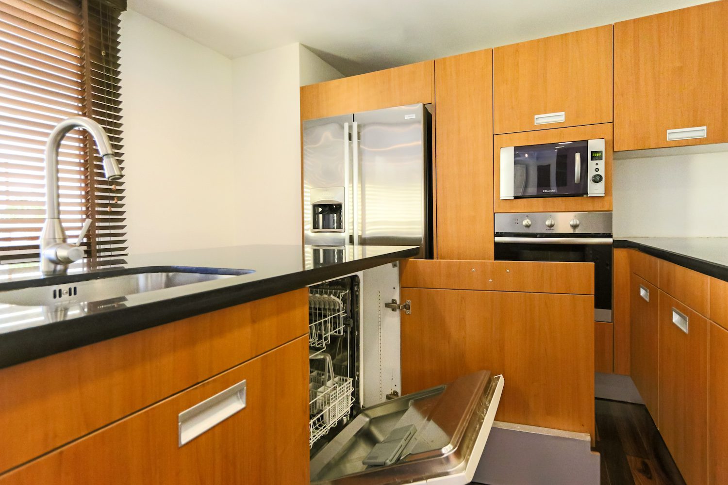 spotless-two-bedroom-condo-for-rent-in-thonglor-1