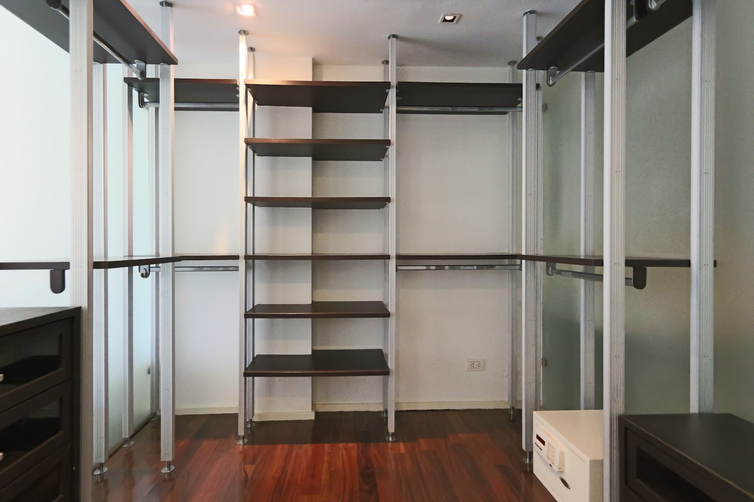 spotless-two-bedroom-condo-for-rent-in-thonglor-1