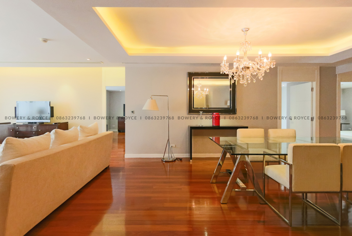 Luxurious Three Bedroom Plus Office Condo for Rent in Thong Lor