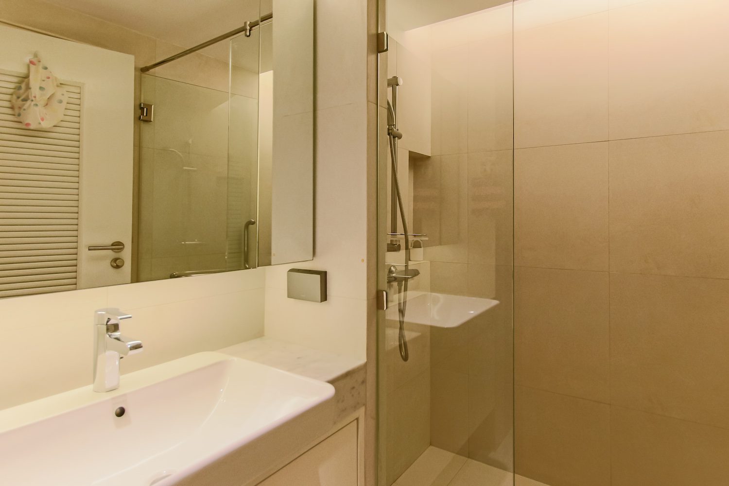 Premium Three Bedroom Condo for Rent in Thong Lor