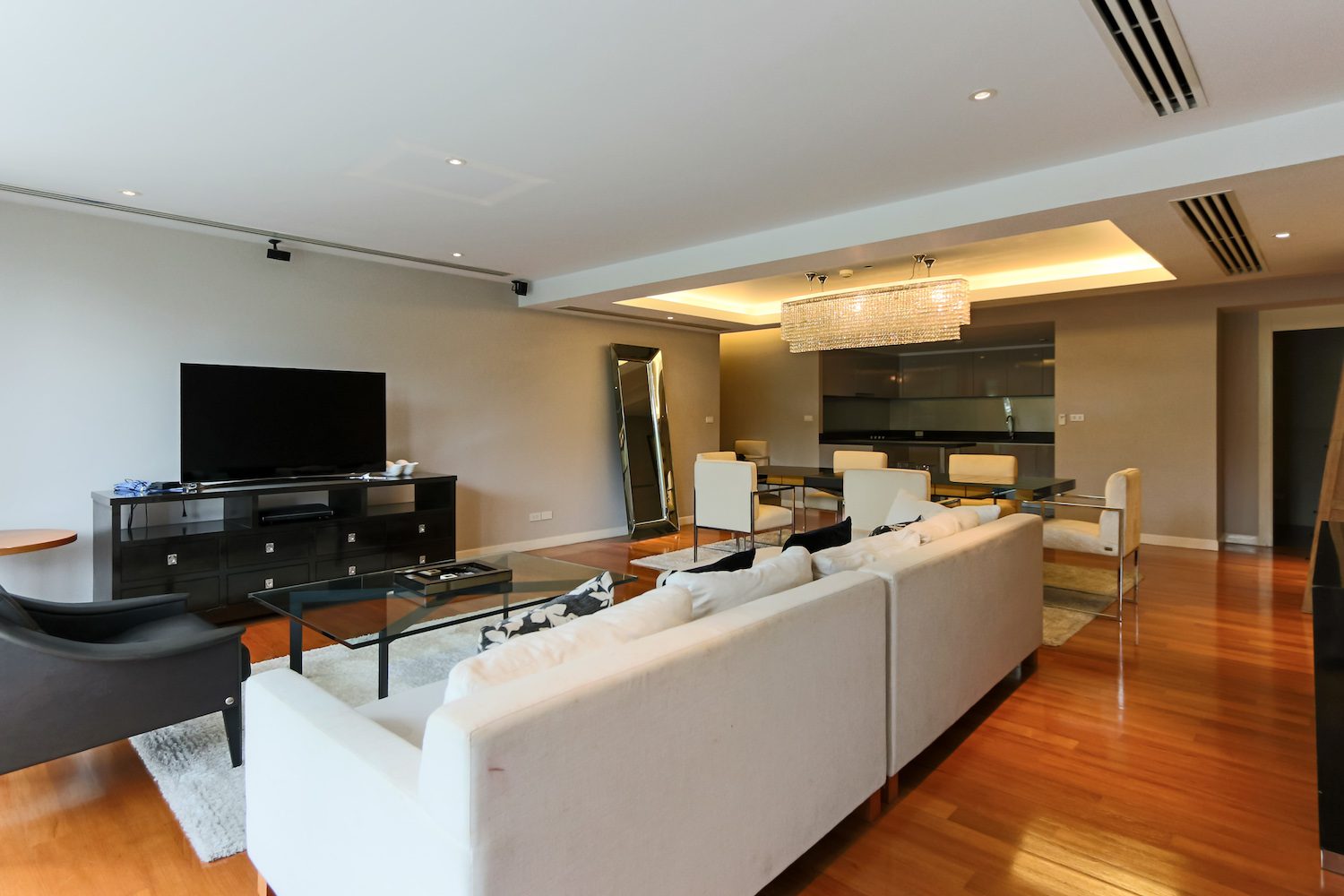Premium Three Bedroom Condo for Rent in Thong Lor