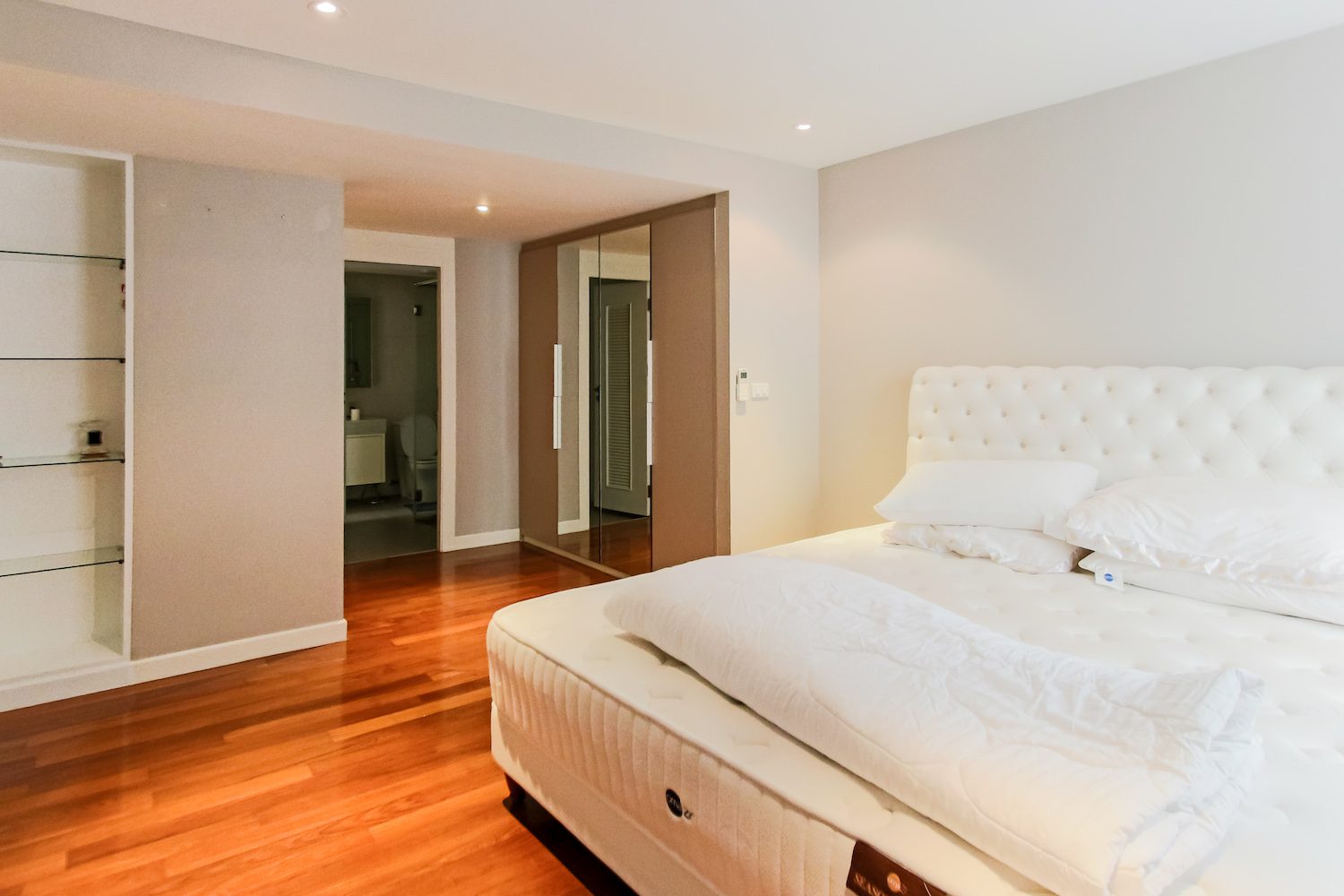 Premium Three Bedroom Condo for Rent in Thong Lor