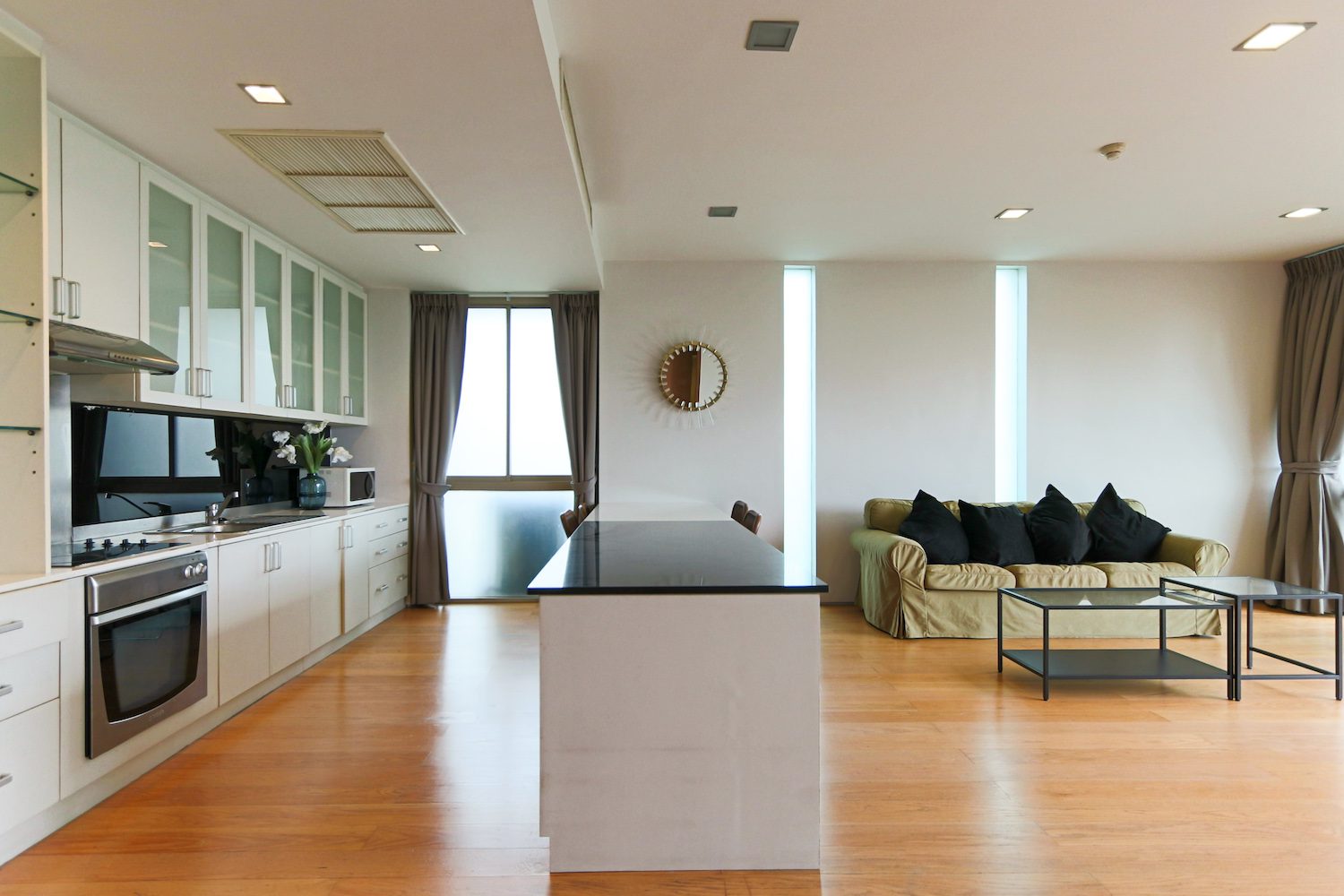 Spacious Two Bedroom Condo for Rent in Phra Khanong-