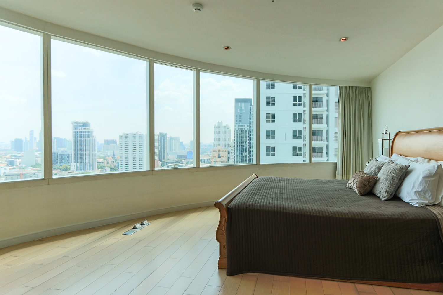 Cozy two bedroom condo for rent in Thong lor