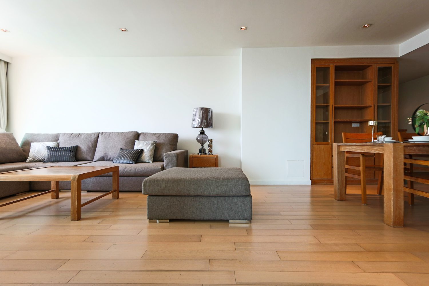 Cozy two bedroom condo for rent in Thong lor