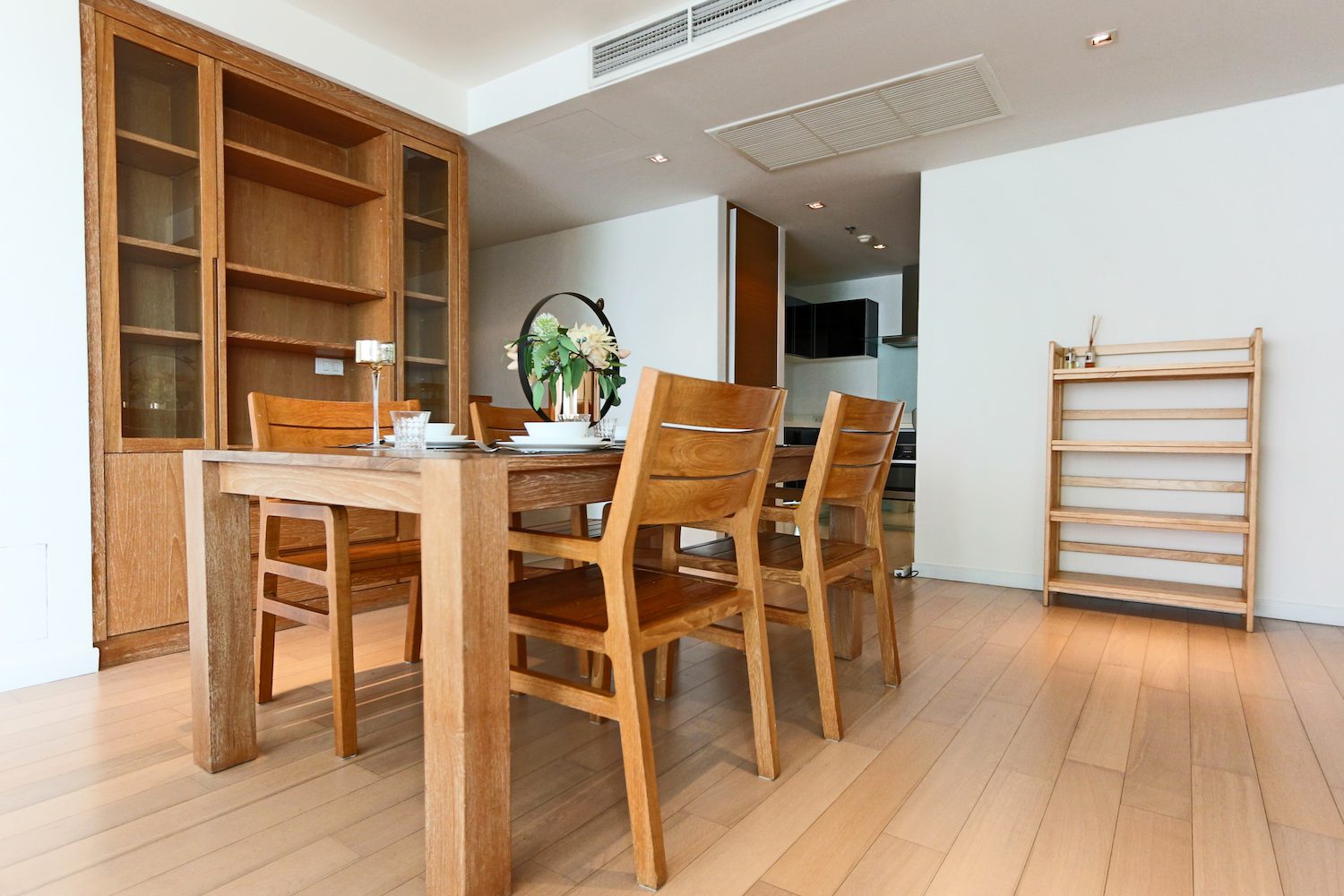 Cozy two bedroom condo for rent in Thong lor