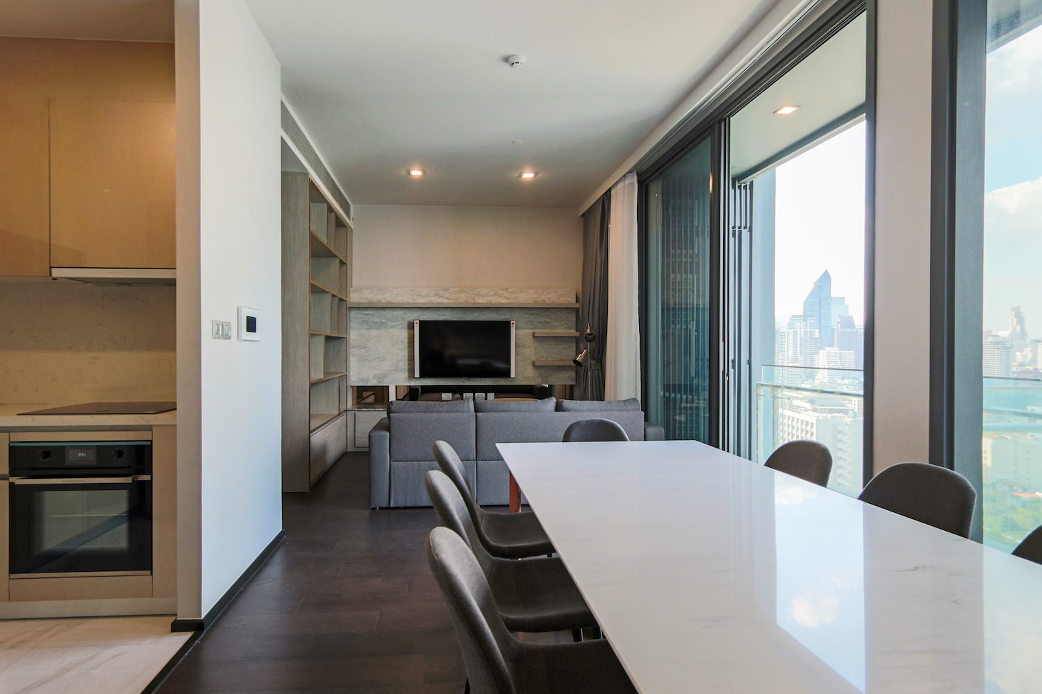 Lovely Two Bedroom Condo for Rent in Thong Lor