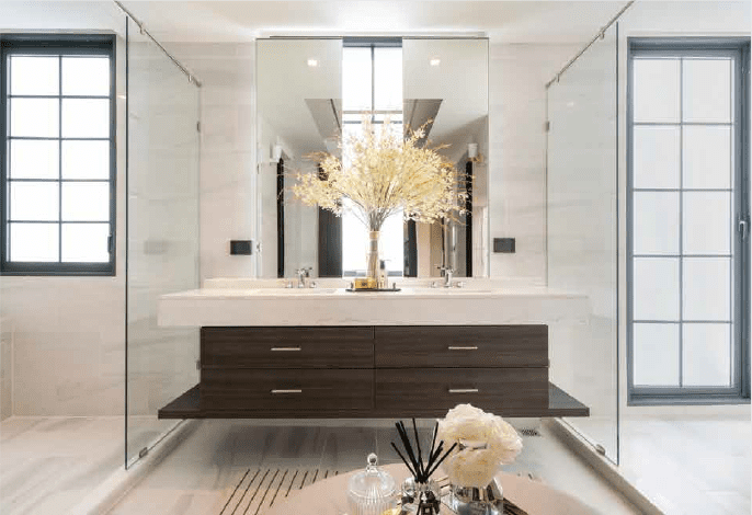 Prestigious Five Bedroom Townhouse for Sale in Phrom Phong