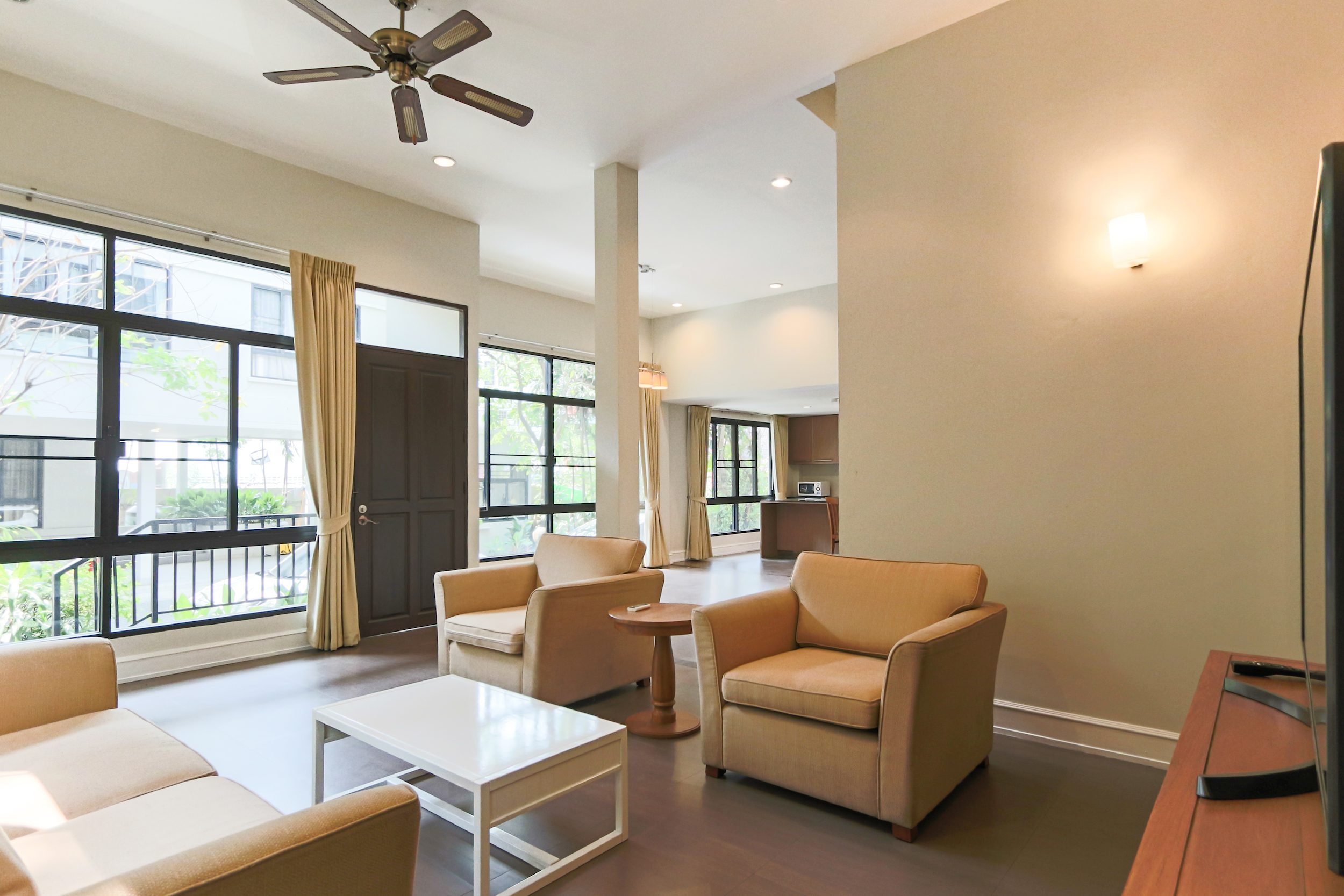 Garden views Three Bedroom House for Rent in Thong Lor-1