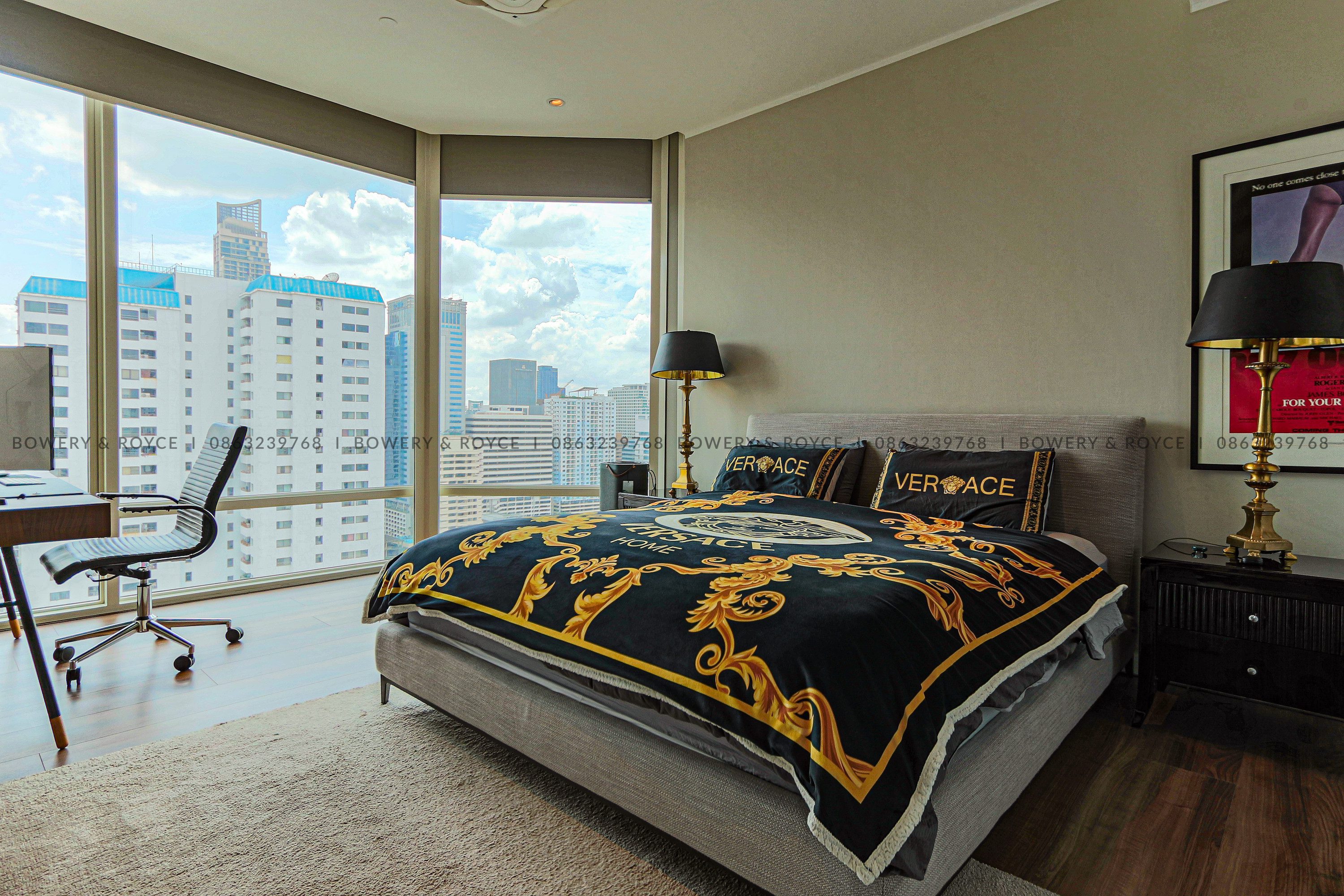 Beautifully renovated three bedroom condo for sale in Phrom Phong - Bowery & Royce