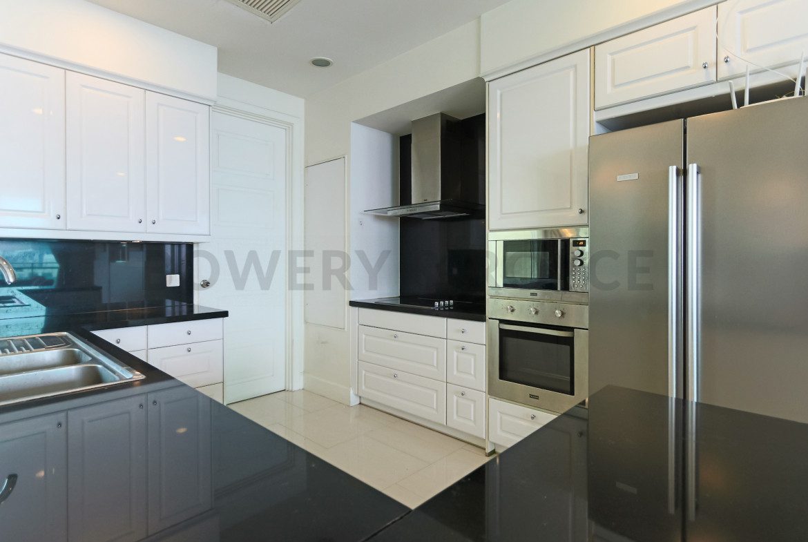 Large Four Bedroom Condo for Rent and for Sale in Phrom Phong