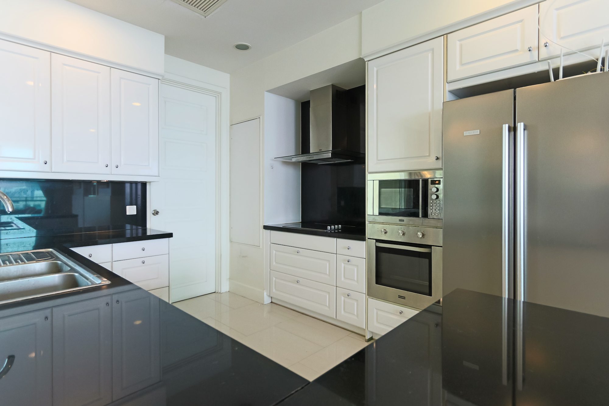 large-four-bedroom-condo-for-rent-and-for-sale-in-phrom-phong-13 Large Four Bedroom Condo for Rent and for Sale in Phrom Phong