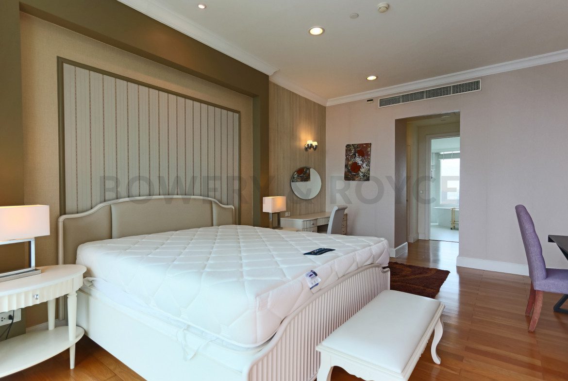 Large Four Bedroom Condo for Rent and for Sale in Phrom Phong