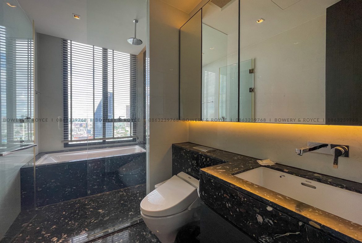 Spectacular view two bedroom condo for rent in Phrom Phong