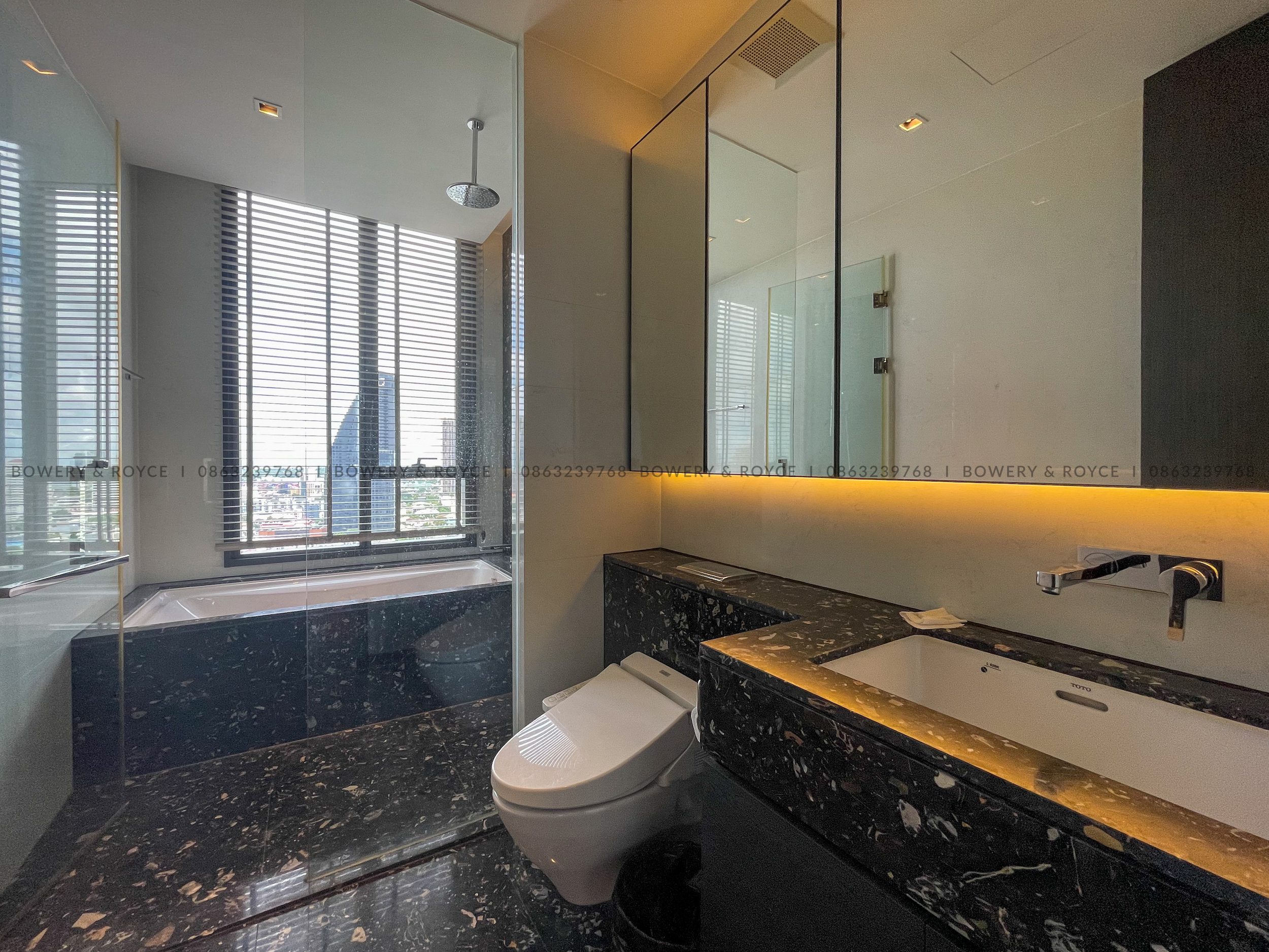 Spectacular view two bedroom condo for rent in Phrom Phong